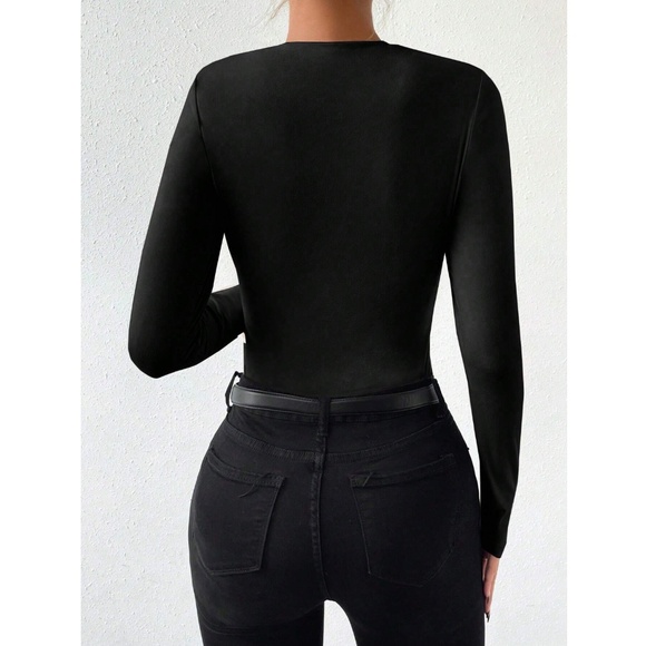 Ruched Asymmetric Black Long Sleeve Bodysuit - Picture 6 of 14